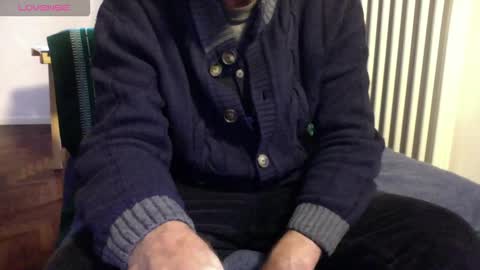 Bi sexy guy lovense hush is on private is open or password show tip if you like. online show from 11.21.25