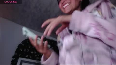 myomi online show from 12.15.25