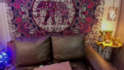 S A R A online show from 01.08.25