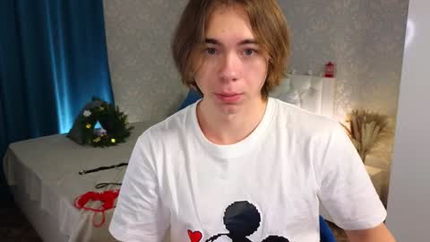 Snapshot of myshkek chatting on 12.25.24 Mickey online show from 12.25.24