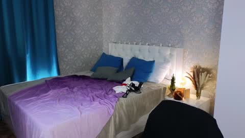 Snapshot of myshkek chatting on 01.09.25 Mickey online show from 01.09.25