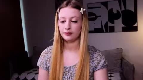 Snapshot of mysmila chatting on 06.17.26 mysmila online show from 06.17.26