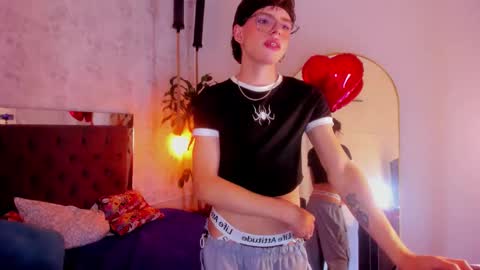 Snapshot of mysterius_boy chatting on 02.05.26 Marcus online show from 02.05.26