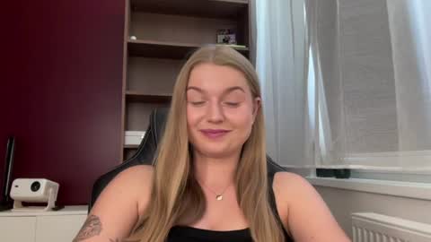 Snapshot of mysteryericax chatting on 07.16.26 Erica online show from 07.16.26