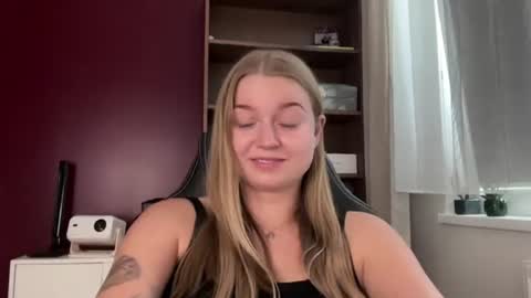 Snapshot of mysteryericax chatting on 07.20.26 Erica online show from 07.20.26
