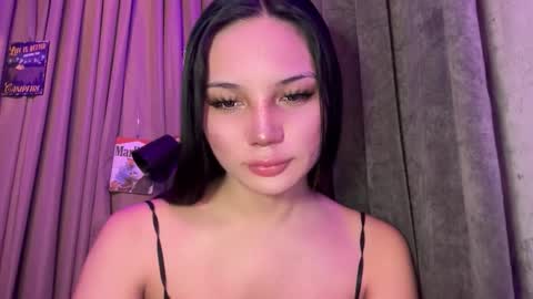 UR GIRL NEXTDOOR online show from 04.21.26