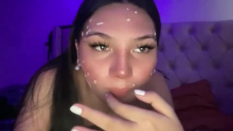 UR GIRL NEXTDOOR online show from 05.18.26