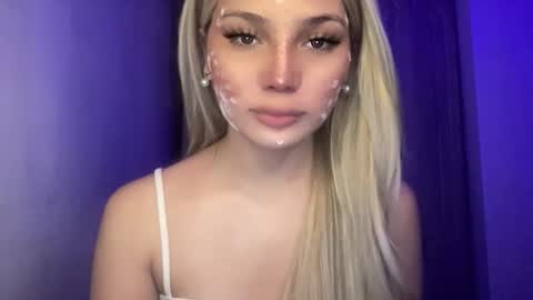 UR GIRL NEXTDOOR online show from 05.24.26