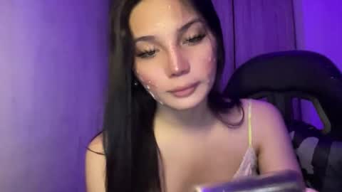 UR GIRL NEXTDOOR online show from 05.28.26