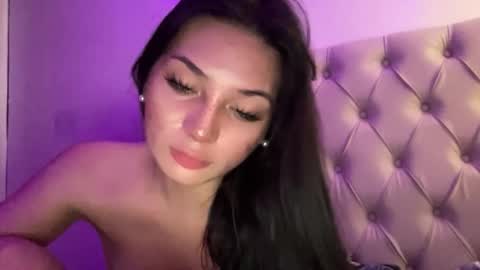 UR GIRL NEXTDOOR online show from 05.29.26