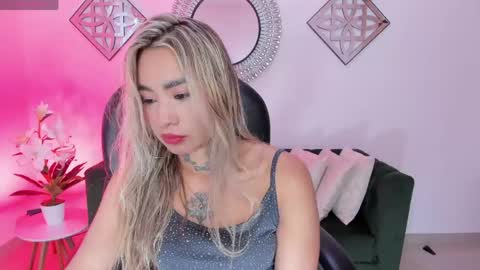 mystic_nova_ online show from 05.17.26