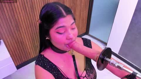 Snapshot of mysticlatina chatting on 10.21.25 mysti online show from 10.21.25