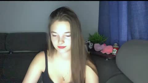 Leya online show from 11.19.25