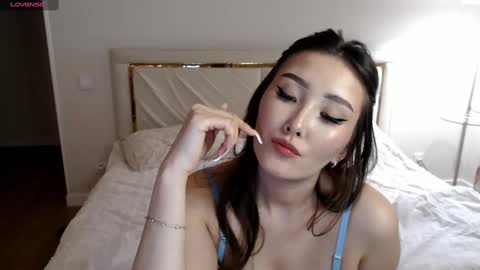 mysticsirenn online show from 01.24.25