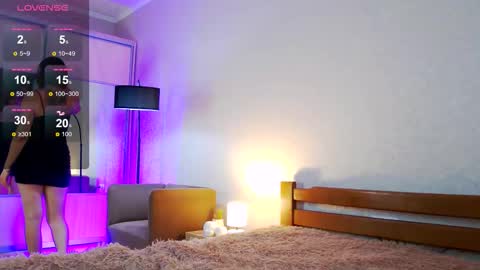 Snapshot of mystique_girl_ chatting on 09.13.25 Angeline online show from 09.13.25