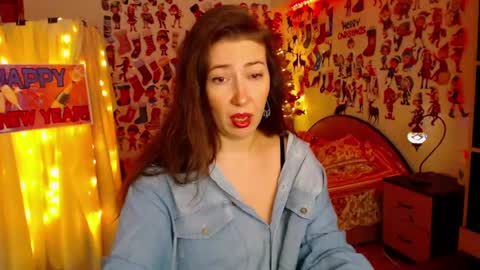 Snapshot of mystydew chatting on 01.03.25 MystyDew online show from 01.03.25