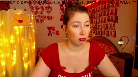 Snapshot of mystydew chatting on 02.11.25 MystyDew online show from 02.11.25