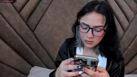 Snapshot of mythicall_girll chatting on 11.15.25 mythicall_girll online show from 11.15.25