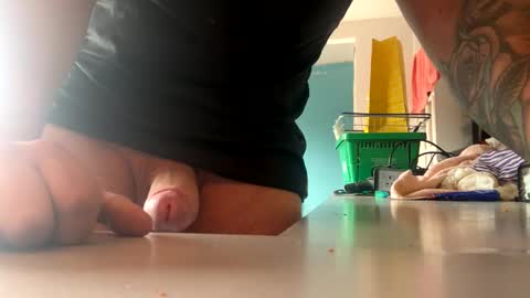 n0facen0case1 online show from 09.10.25