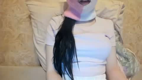 Snapshot of n33n33 chatting on 02.13.26 n33n33 online show from 02.13.26