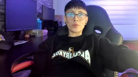 Snapshot of n3utro444 chatting on 06.16.26 n3utro444 online show from 06.16.26