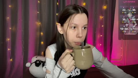 Vanessa and Julia  online show from 01.19.25