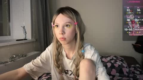 Vanessa and Julia  online show from 02.26.25