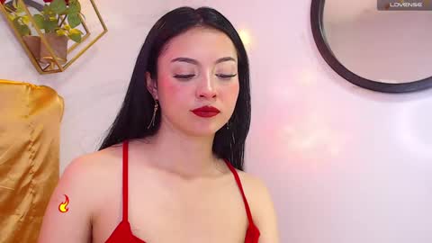 Snapshot of naamah_b chatting on 01.09.25 naamah_b online show from 01.09.25