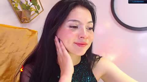 Snapshot of naamah_b chatting on 01.18.25 naamah_b online show from 01.18.25