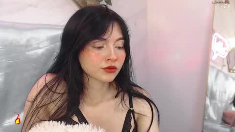 Snapshot of naamah_b chatting on 02.25.25 naamah_b online show from 02.25.25