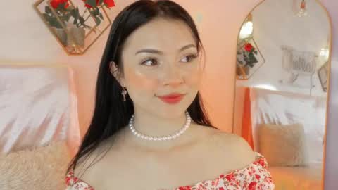 Snapshot of naamah_b chatting on 09.23.25 naamah_b online show from 09.23.25