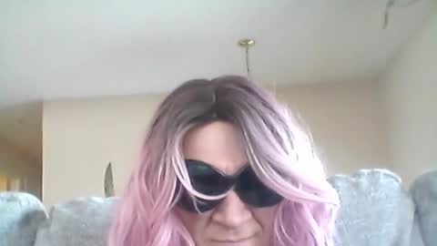 nadia_crivello online show from 12.15.25