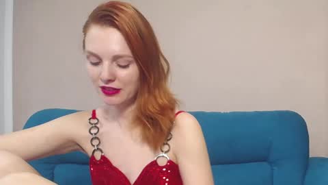 Snapshot of nadia_fire chatting on 12.17.24 Nadia online show from 12.17.24