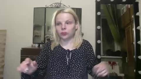 Snapshot of nadyagt chatting on 05.17.26 nadyagt online show from 05.17.26