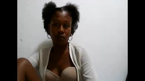 Snapshot of nah296652 chatting on 05.26.26 nah296652 online show from 05.26.26