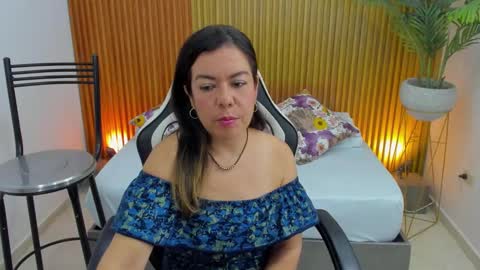 N A H I A online show from 02.25.25