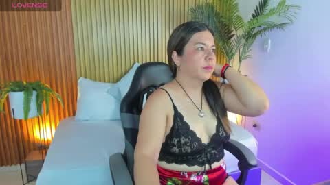 N A H I A online show from 04.13.26