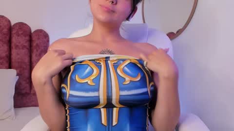 Nahia INDEPENDENT MODEL P online show from 01.30.25