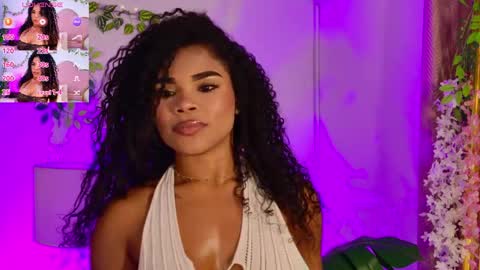 NahiaraReina  online show from 04.08.26