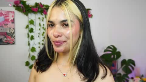 Snapshot of naho_4269 chatting on 04.18.26 Naho Sigueme en mis Redes Sociales Follow me on my social networks online show from 04.18.26