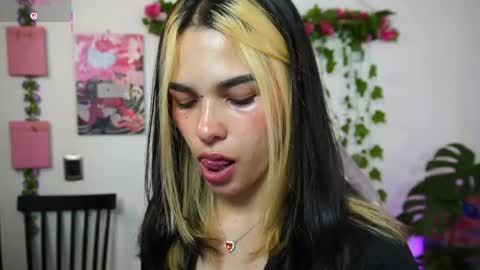Snapshot of naho_4269 chatting on 05.06.26 Naho Sigueme en mis Redes Sociales Follow me on my social networks online show from 05.06.26