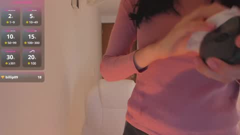 Snapshot of nahomi2021 chatting on 12.10.24 independent model online show from 12.10.24