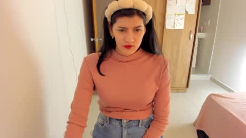 Snapshot of nahomi2021 chatting on 02.05.25 independent model online show from 02.05.25