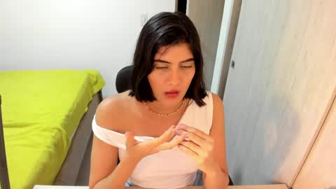 independent model online show from 03.31.26