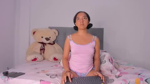 Snapshot of nahomi_miller_ chatting on 01.16.25 Laura online show from 01.16.25