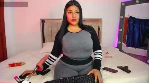 Snapshot of nahomi_wild chatting on 02.23.26 Nahomi online show from 02.23.26
