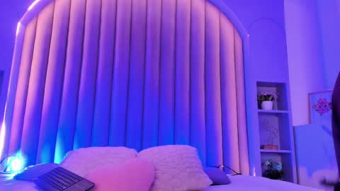  VICTORIA  online show from 02.21.25