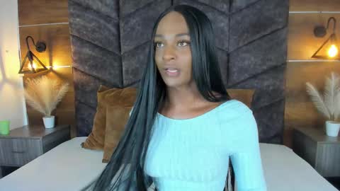  VICTORIA  online show from 03.04.25