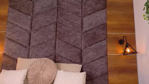  VICTORIA  online show from 09.20.25