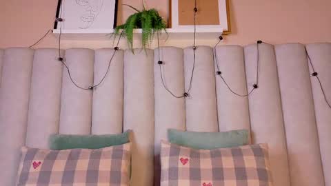  VICTORIA  online show from 04.15.26